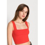 Kobiety T SHIRT TOP | Cotton On WIDE STRAP STRAIGHT NECK CROP CAMI 2 PACK - Top - black & candy apple/czarny - DU43143