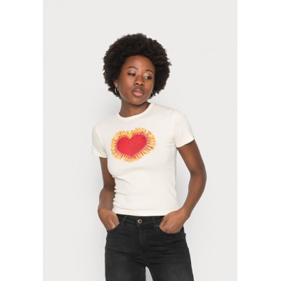 Kobiety T_SHIRT_TOP | BDG Urban Outfitters HEART BABY TEE - T-shirt z nadrukiem - white/biały - UU41348