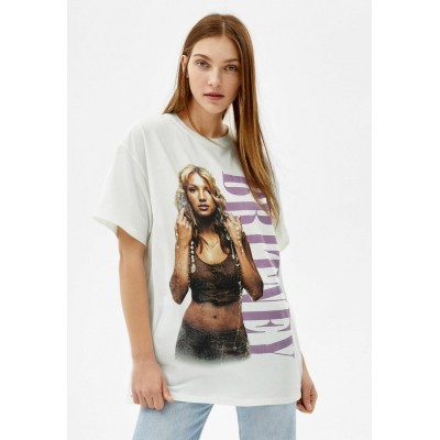 Kobiety T_SHIRT_TOP | Bershka BRITNEY SPEARS - T-shirt z nadrukiem - stone/szary - FC50875