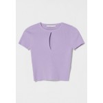 Kobiety T SHIRT TOP | Bershka SHORT-SLEEVED WITH A TEARDROP NECKLINE - T-shirt basic - mauve - AC55866