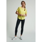 Kobiety T SHIRT TOP | Hummel HMLVANJA - T-shirt basic - celandine/żółty - YF96831