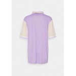 Kobiety T SHIRT TOP | Karl Kani VARSITY BLOCK BASEBALL - T-shirt z nadrukiem - purple/fioletowy - DG24547