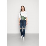 Kobiety T SHIRT TOP | Lacoste T-shirt basic - white/biały - BM76130