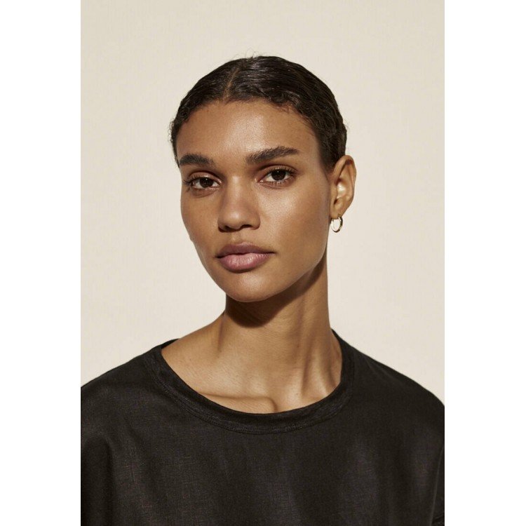 Kobiety T SHIRT TOP | Massimo Dutti MIT TASCHE - T-shirt basic - black/czarny - ZZ49715