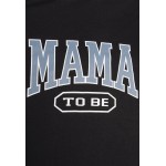 Kobiety T SHIRT TOP | Missguided Maternity MATERNITY OVERSIZED MAMA - T-shirt z nadrukiem - black/czarny - PH57153
