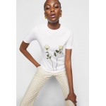 Kobiety T SHIRT TOP | MM6 Maison Margiela T-shirt z nadrukiem - white/biały - KF79809