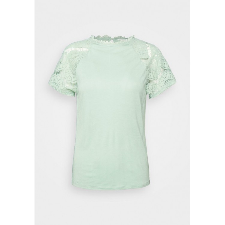 Kobiety T SHIRT TOP | NAF NAF OTHELLO - T-shirt z nadrukiem - vert tendre/jasnozielony - GJ49754
