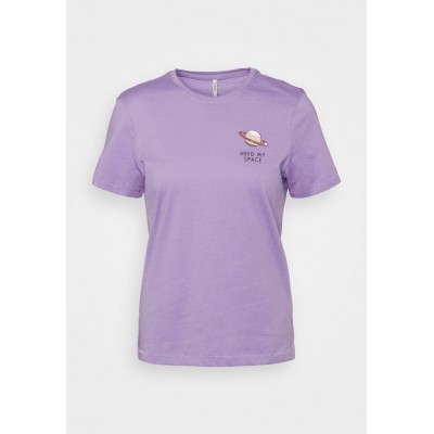 Kobiety T_SHIRT_TOP | ONLY ONLKITA PLANET - T-shirt z nadrukiem - chalk violet/fioletowy - SN96273