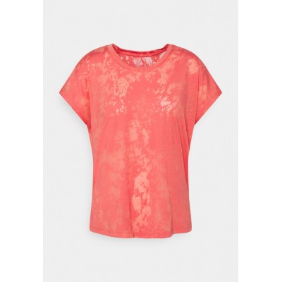 Kobiety T_SHIRT_TOP | ONLY Play ONPJIE LOOSE BURNOUT TEE - T-shirt z nadrukiem - spiced coral/morelowy - QK98985