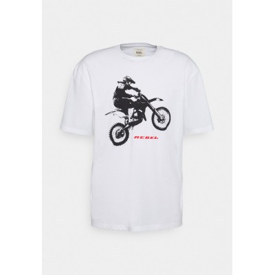 Kobiety T_SHIRT_TOP | Redefined Rebel CROSS TEE UNISEX - T-shirt z nadrukiem - white/biały - DV24170
