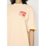 Kobiety T SHIRT TOP | Samsøe Samsøe SUN - T-shirt z nadrukiem - cornhusk/beżowy - EU39159