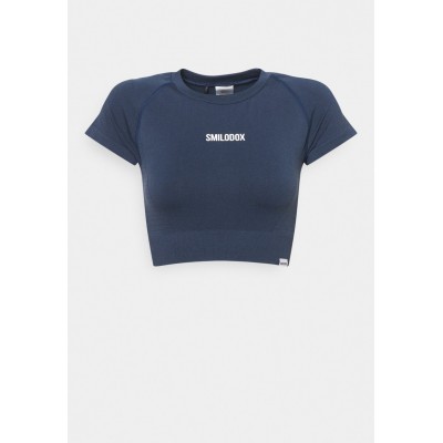Kobiety T_SHIRT_TOP | Smilodox SEAMLESS CROPPED  - T-shirt z nadrukiem - blau/granatowy - VN43618