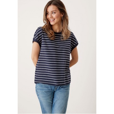 Kobiety T_SHIRT_TOP | s.Oliver À ÉPAULES TOMBANTES - T-shirt z nadrukiem - navy stripe/granatowy - WD97940