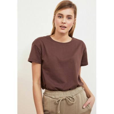Kobiety T_SHIRT_TOP | Trendyol T-shirt basic - brown/brązowy - ZJ19399