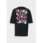 Kobiety T SHIRT TOP | YOURTURN GRAPHIC T-SHIRT UNISEX - T-shirt z nadrukiem - black/czarny - VN20806