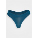 Kobiety UNDERPANT | Marks & Spencer FLEXIFIT THONG 3 PACK - Stringi - dark turquoise/turkusowy - CV47475
