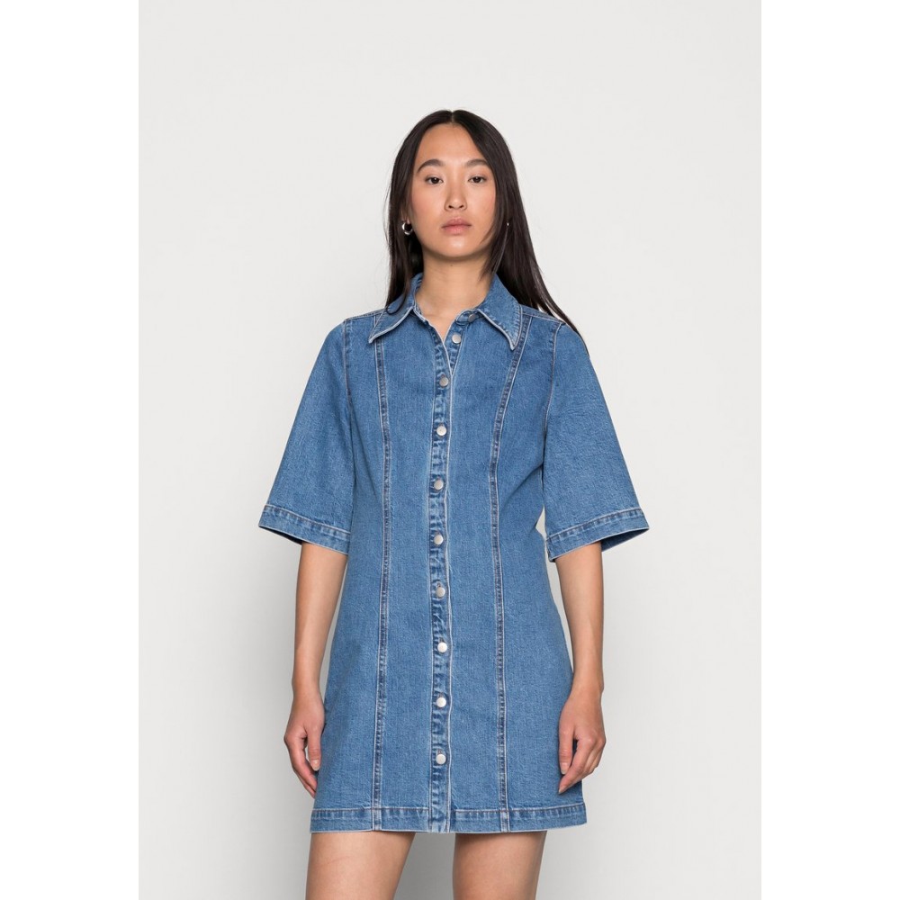 Kobiety DRESS | EDITED NICA DRESS - Sukienka jeansowa - sky blue washed/niebieski - XD20184