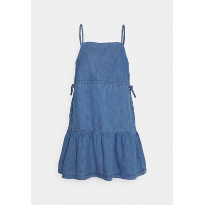 Kobiety DRESS | GAP TIERED MINI DRESS MED EUCLID - Sukienka jeansowa - medium indigo/granatowy - JK03705