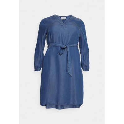 Kobiety DRESS | MY TRUE ME TOM TAILOR DRESS BELTED  - Sukienka jeansowa - blue denim/niebieski denim - ID83672