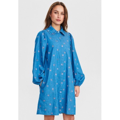 Kobiety DRESS | Nümph NUDOSS - Sukienka jeansowa - medium blue denim/niebieski denim - CK05952