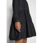 Kobiety DRESS | TOM TAILOR DENIM BABYDOLL DRESS - Sukienka jeansowa - dark stone black denim/czarny denim - JT93481