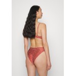 Kobiety BEACH TROUSER | Hunkemöller ARI CHEEKY HIGH LEG - Dół od bikini - rust brown/czerwony metalik - VY04803