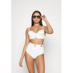 Kobiety BEACH TROUSER | MOSCHINO SWIM BUCKLE SLIP ALTO - Dół od bikini - bianco/biały - JG78820