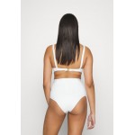 Kobiety BEACH TROUSER | MOSCHINO SWIM BUCKLE SLIP ALTO - Dół od bikini - bianco/biały - JG78820