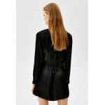 Kobiety DRESS | Bershka WITH CROSSOVER NECKLINE - Sukienka koktajlowa - black/czarny - UC54201