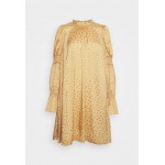 Kobiety DRESS | byTiMo DELICATE SHIFT DRESS - Sukienka koktajlowa - golden/złoty - CU30632