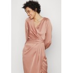 Kobiety DRESS | Forever New SKYLAR DRAPED MIDI DRESS - Sukienka koktajlowa - pink/jasnoróżowy - RU16665