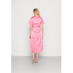 Kobiety DRESS | Never Fully Dressed SPRITZ SLEEVELESS WRAP - Sukienka koktajlowa - pink/różowy - RK59730