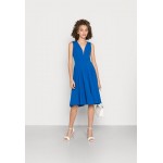 Kobiety DRESS | WAL G. EVA V NECK PLEATED MIDI DRESS - Sukienka koktajlowa - royal blue/granatowy - MB09416