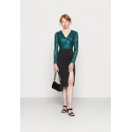 Kobiety DRESS | WAL G. LU SEQUIN MIDI DRESS - Sukienka etui - emarald/black/zielony - FI28221