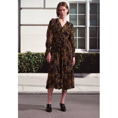 Kobiety DRESS | Diane von Furstenberg SHAZIA DRESS - Sukienka koszulowa - black, orange, brown/czarny - RW14912