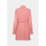Kobiety DRESS | Forever New KAYA PLEATED MINI DRESS - Sukienka koszulowa - blush/jasnoróżowy - XT97565