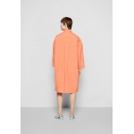 Kobiety DRESS | Henrik Vibskov CAST - Sukienka koszulowa - melon/koralowy - LA48651