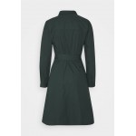 Kobiety DRESS | ICHI SARAH - Sukienka koszulowa - pine grove/ciemnozielony - QK46449