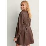 Kobiety DRESS | NA-KD Sukienka koszulowa - brown/brązowy - LX92007