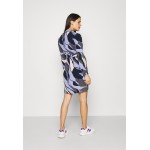 Kobiety DRESS | Pieces Maternity PCMCATALINA - Sukienka koszulowa - blue/niebieski - II51200