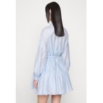 Kobiety DRESS | sandro ROBE - Sukienka koszulowa - bleu ciel/niebieski - JB42143