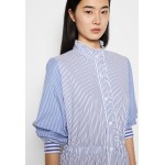 Kobiety DRESS | The Kooples ROBE COURTE MANCHES LONGUES - Sukienka koszulowa - blue white/czarny melanż - SC53761