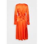 Kobiety DRESS | DAY Birger et Mikkelsen MILA FLUID TEXTURE - Sukienka letnia - spicy orange/pomarańczowy - DL11452