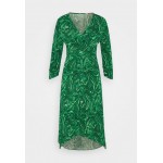 Kobiety DRESS | Diane von Furstenberg LILAC DRESS - Sukienka letnia - marble billiard green/zielony - GZ93785