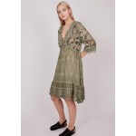 Kobiety DRESS | Dioxide EMBROIDED - Sukienka letnia - khaki - ZD33699