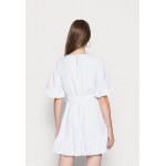 Kobiety DRESS | Missguided FRILL HEM BELTED DRESS - Sukienka letnia - white/biały - IJ75538