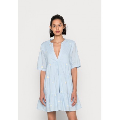 Kobiety DRESS | ONLY ONLINC CECE  DRESS - Sukienka letnia - cashmere blue/jasnoniebieski - JN23553