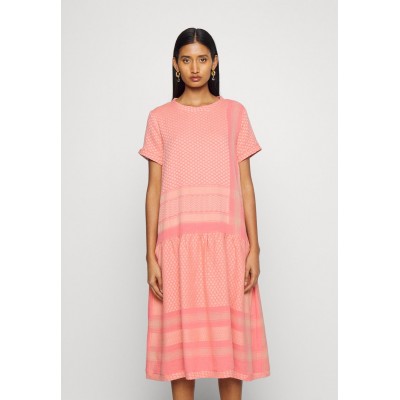 Kobiety DRESS | SUMMERY Copenhagen JOSEFINE - Sukienka letnia - shell pink/dusty pink/pomarańczowy - QQ50658