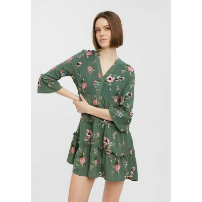 Kobiety DRESS | Vero Moda VMSIMPLY EASY SHORT DRESS - Sukienka letnia - laurel wreath/zielony melanż - AN92567