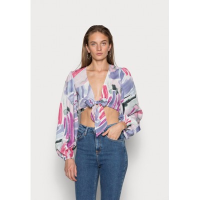 Kobiety SHIRT | IN THE STYLE SYD & ELL BLUSH ABSTRACT PRINT TIE FRONT BALLOON SLEEVE CROP - Bluzka z długim rękawem - multicoloured/wielokolorowy - GJ06310